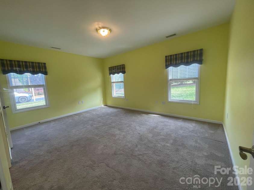 489 26th Avenue, Hickory, NC 28601.  MLS# CAR4377428, YatesRealty ID 18705. 489A Main Bedroom