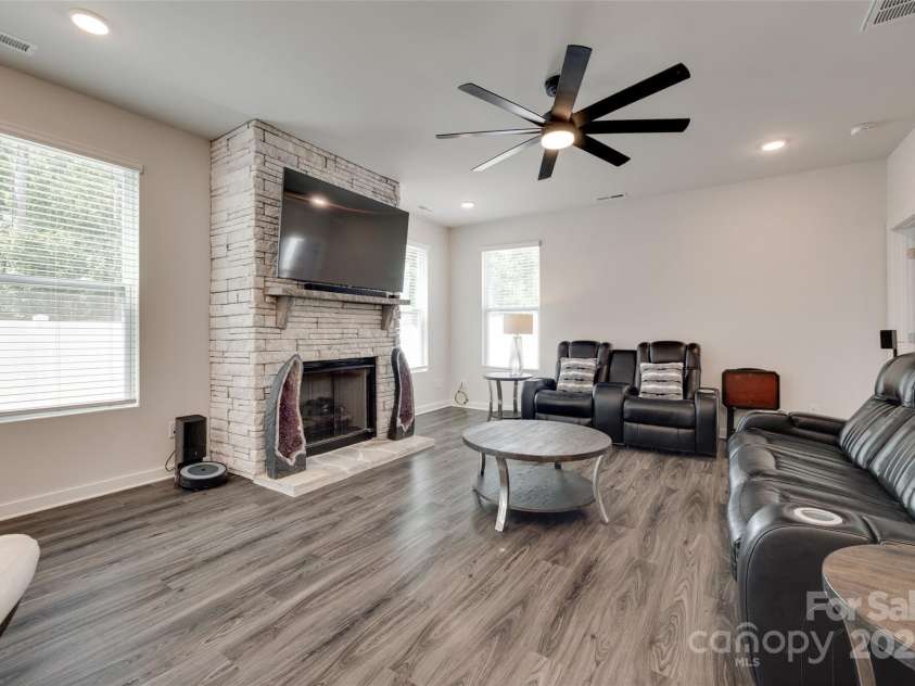 1195 Cavalier Lane, Rock Hill, SC 29730.  MLS# CAR4267397, YatesRealty ID 18706. 