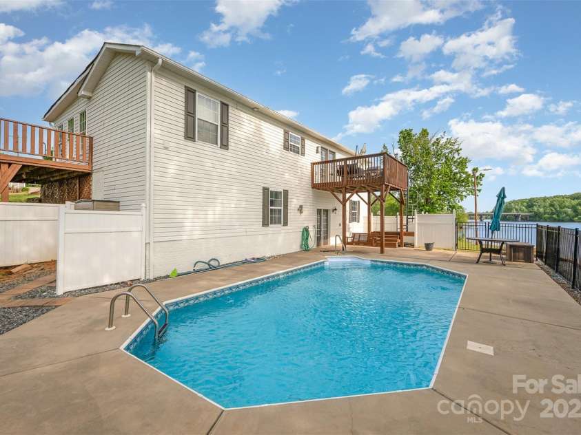 235 River Loop Road, Belmont, NC 28012.  MLS# CAR4252570, YatesRealty ID 18707. 