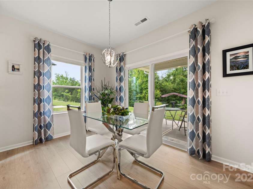 1918 Thoreau Way, York, SC 29745.  MLS# CAR4257653, YatesRealty ID 18708. Breakfast Nook