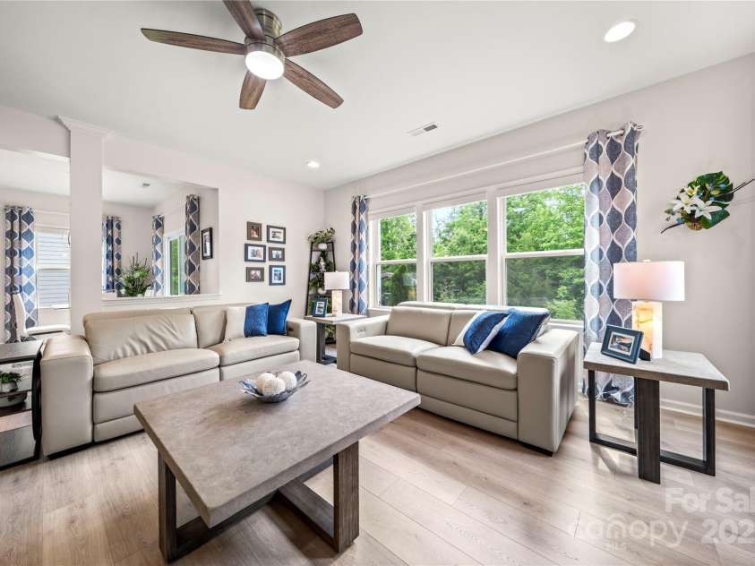 1918 Thoreau Way, York, SC 29745.  MLS# CAR4257653, YatesRealty ID 18708. Living Room