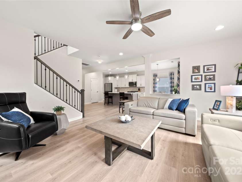 1918 Thoreau Way, York, SC 29745.  MLS# CAR4257653, YatesRealty ID 18708. Living Room