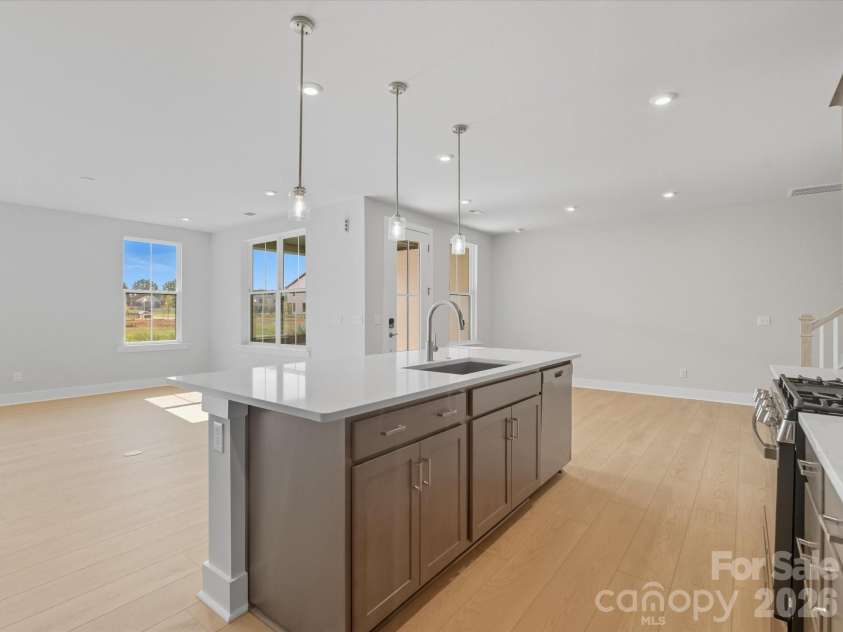323 Ardmore Drive, Belmont, NC 28012.  MLS# CAR4378227, YatesRealty ID 18709. Light filled kitchen