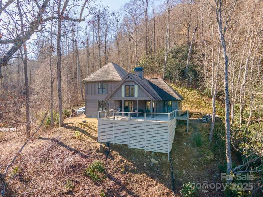 15 Foam Flower Lane, Tuckasegee, NC 28783.  MLS# CAR4233015, YatesRealty ID 1871. 