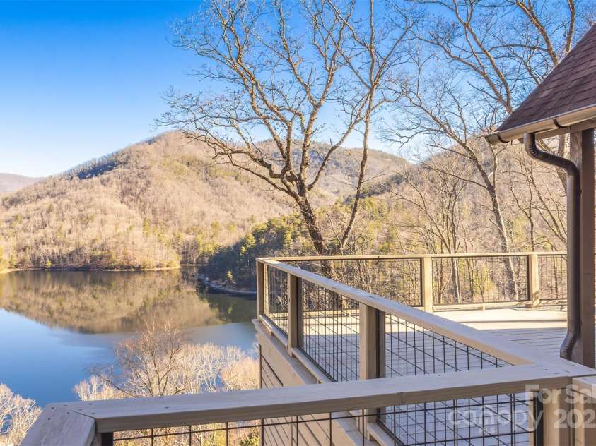 15 Foam Flower Lane, Tuckasegee, NC 28783.  MLS# CAR4233015, YatesRealty ID 1871. 