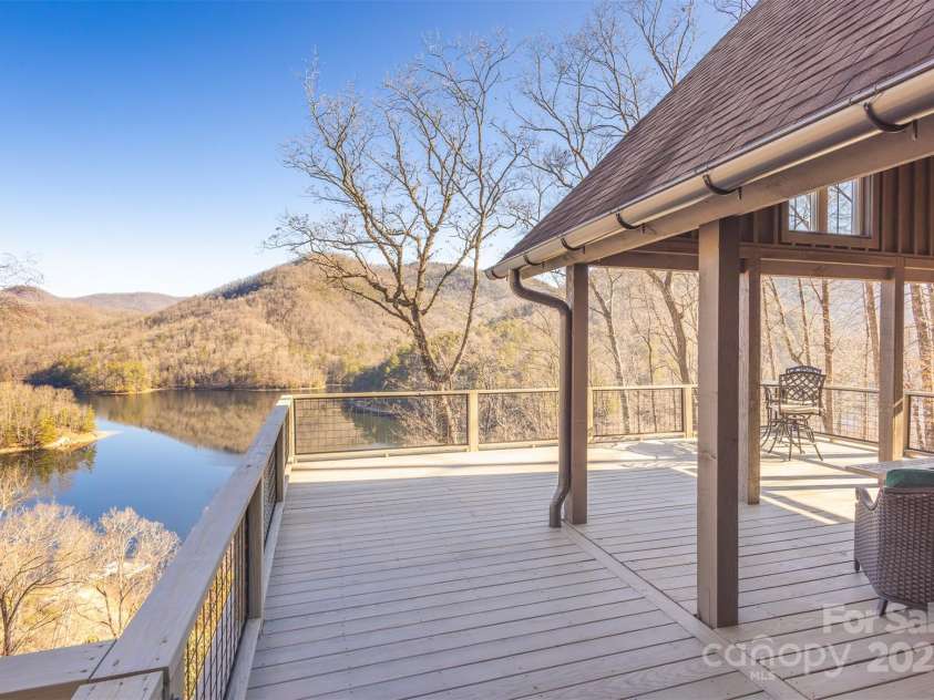15 Foam Flower Lane, Tuckasegee, NC 28783.  MLS# CAR4233015, YatesRealty ID 1871. 