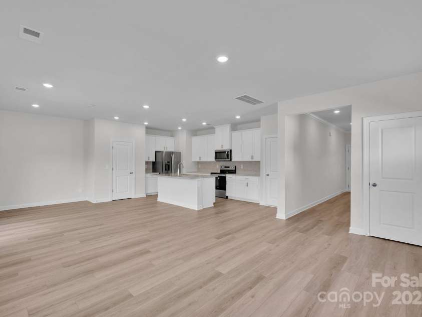 205 Alden Court, Shelby, NC 28152.  MLS# CAR4318222, YatesRealty ID 18710. Open floorplan 