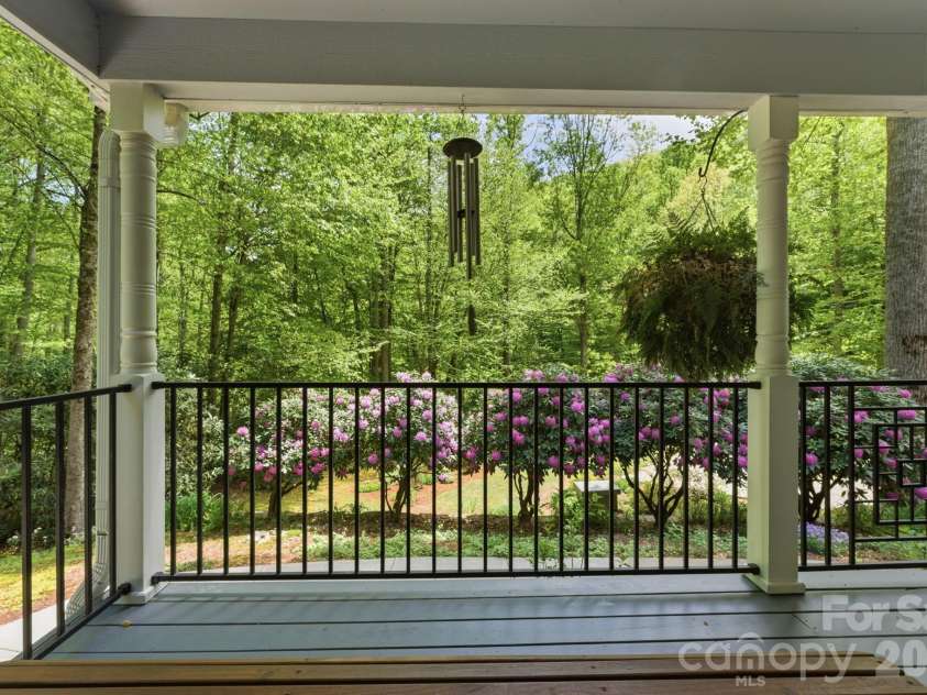 438 Serenity Mountain Road, Waynesville, NC 28786.  MLS# CAR4376941, YatesRealty ID 18710. 
