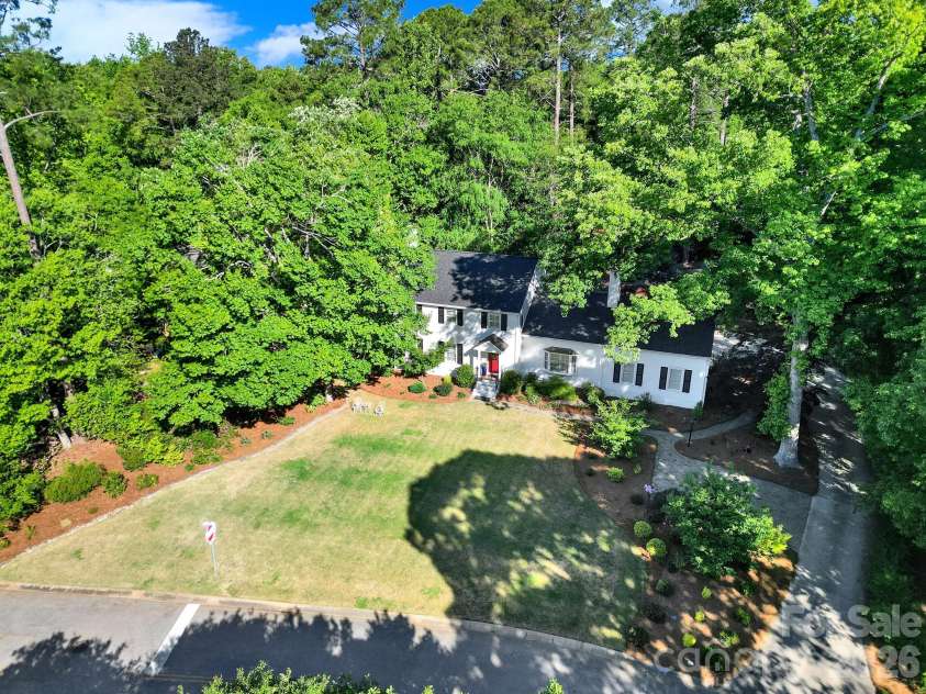 537 Briarwood Road, Lancaster, SC 29720.  MLS# CAR4377943, YatesRealty ID 18711. 