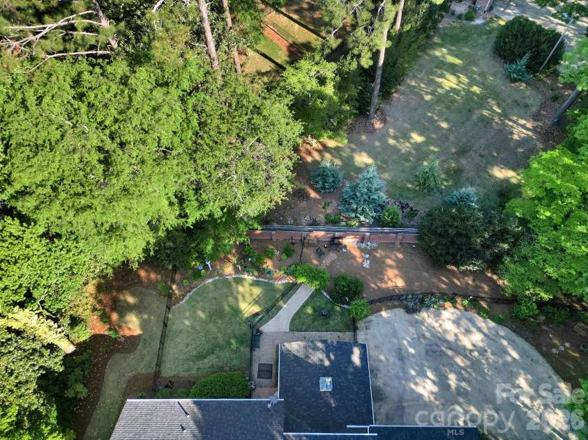 537 Briarwood Road, Lancaster, SC 29720.  MLS# CAR4377943, YatesRealty ID 18711. 