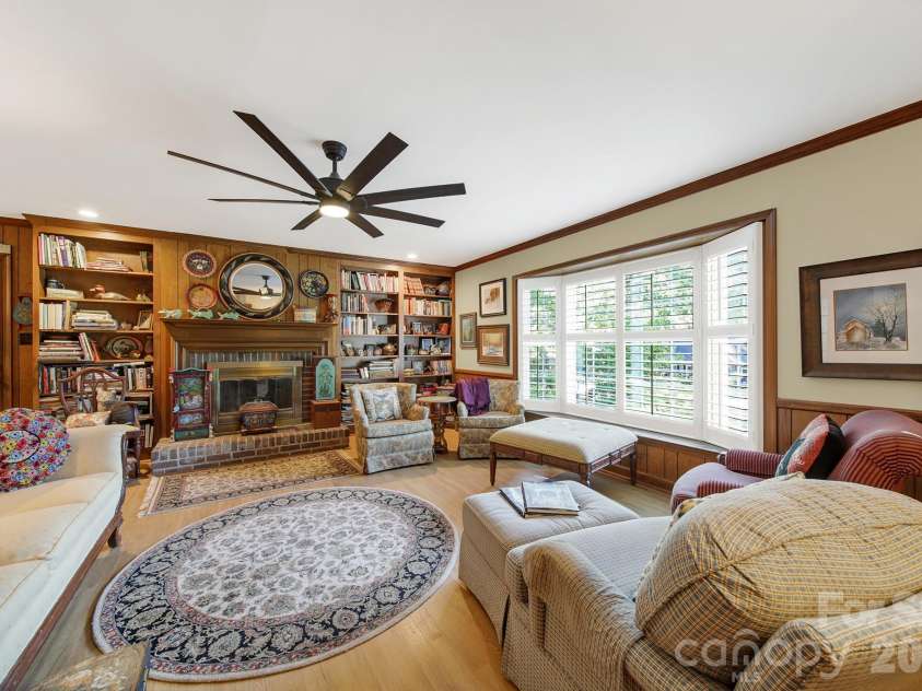 537 Briarwood Road, Lancaster, SC 29720.  MLS# CAR4377943, YatesRealty ID 18711. 