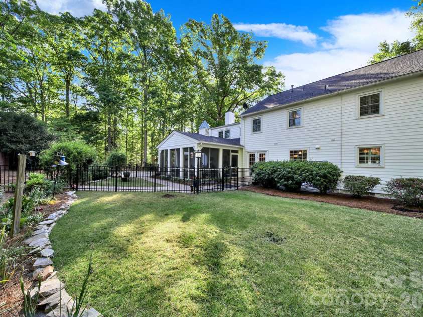 537 Briarwood Road, Lancaster, SC 29720.  MLS# CAR4377943, YatesRealty ID 18711. 
