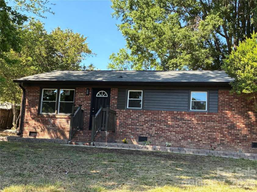 103 Sunset Lane, Bessemer City, NC 28016.  MLS# CAR4377857, YatesRealty ID 18714. 