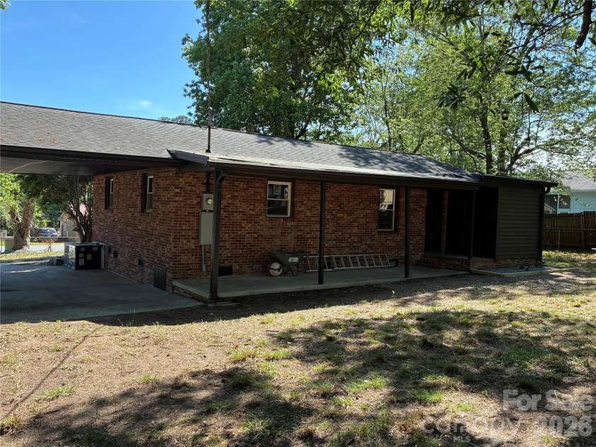 103 Sunset Lane, Bessemer City, NC 28016.  MLS# CAR4377857, YatesRealty ID 18714. 