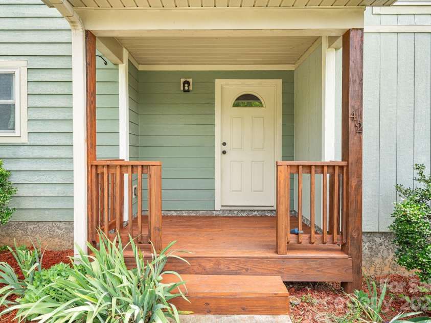 42 Compass Park Drive, Weaverville, NC 28787.  MLS# CAR4264688, YatesRealty ID 18714. 