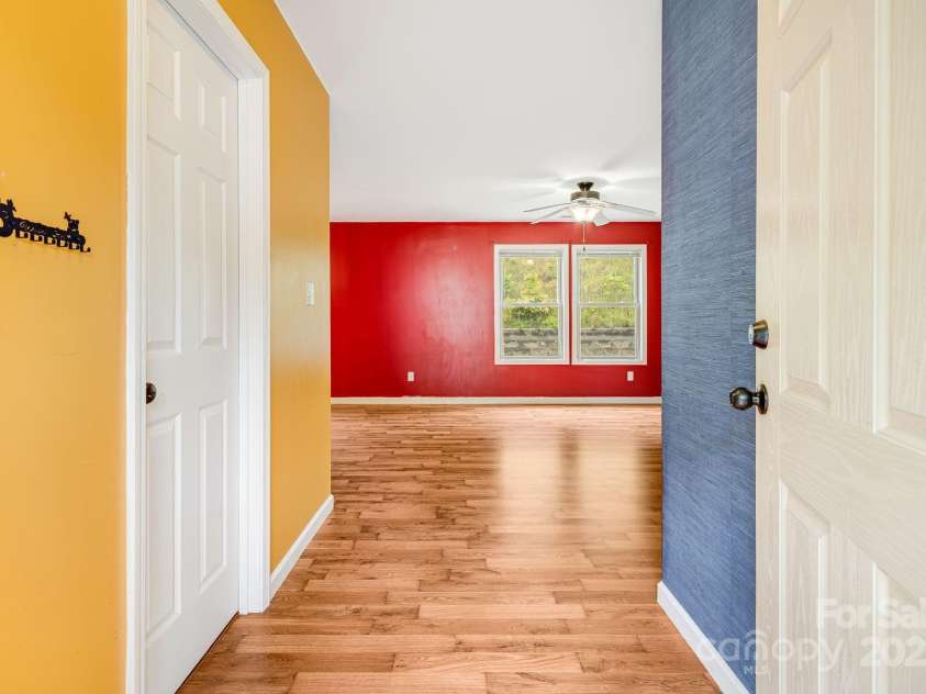 42 Compass Park Drive, Weaverville, NC 28787.  MLS# CAR4264688, YatesRealty ID 18714. 