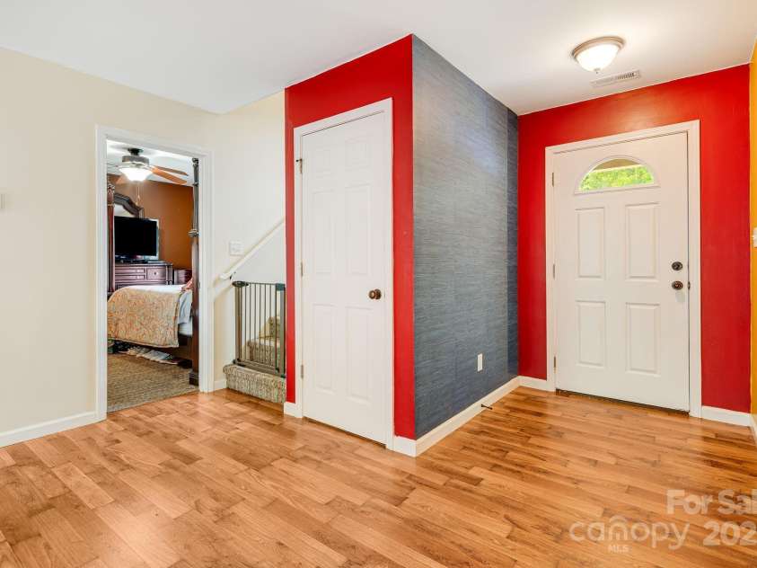 42 Compass Park Drive, Weaverville, NC 28787.  MLS# CAR4264688, YatesRealty ID 18714. 