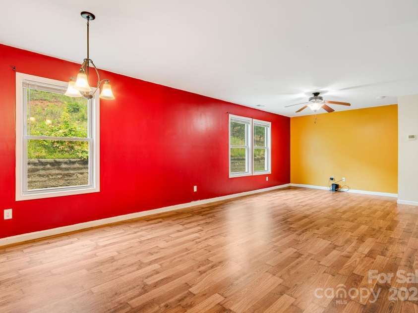 42 Compass Park Drive, Weaverville, NC 28787.  MLS# CAR4264688, YatesRealty ID 18714. 