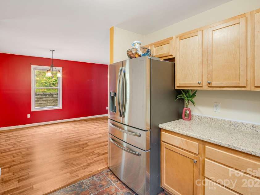 42 Compass Park Drive, Weaverville, NC 28787.  MLS# CAR4264688, YatesRealty ID 18714. 