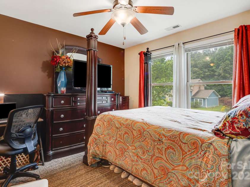 42 Compass Park Drive, Weaverville, NC 28787.  MLS# CAR4264688, YatesRealty ID 18714. 