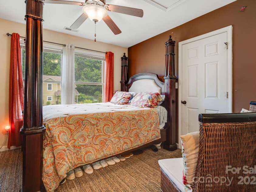 42 Compass Park Drive, Weaverville, NC 28787.  MLS# CAR4264688, YatesRealty ID 18714. 