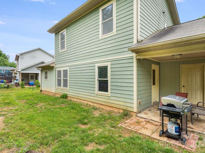 42 Compass Park Drive, Weaverville, NC 28787.  MLS# CAR4264688, YatesRealty ID 18714. 