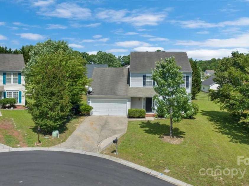 1111 Balcorn Place, Charlotte, NC 28214.  MLS# CAR4263097, YatesRealty ID 18716. 