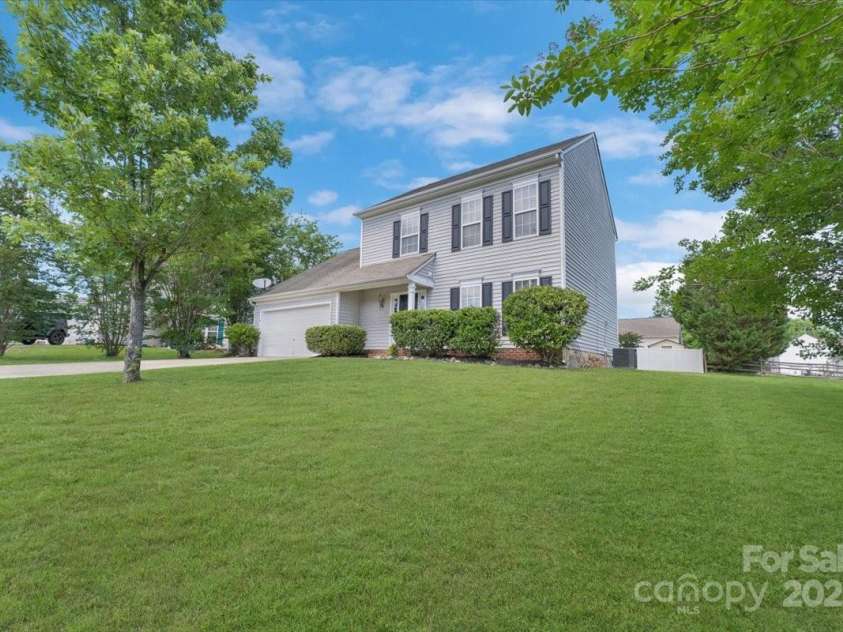 1111 Balcorn Place, Charlotte, NC 28214.  MLS# CAR4263097, YatesRealty ID 18716. 