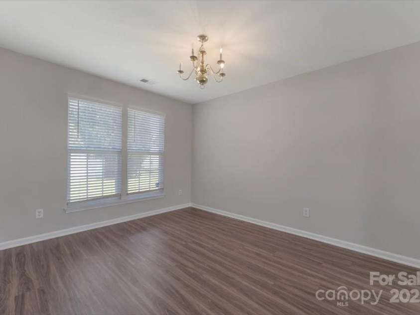 1111 Balcorn Place, Charlotte, NC 28214.  MLS# CAR4263097, YatesRealty ID 18716. Dining area