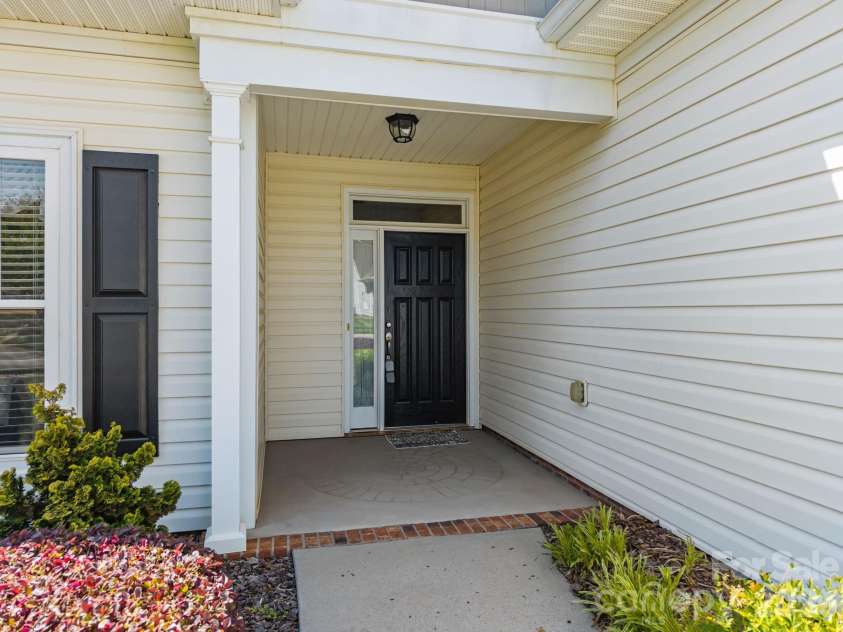 412 Garner Drive, Salisbury, NC 28146.  MLS# CAR4377724, YatesRealty ID 18716. 