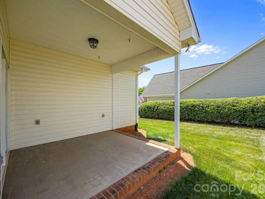 412 Garner Drive, Salisbury, NC 28146.  MLS# CAR4377724, YatesRealty ID 18716. 