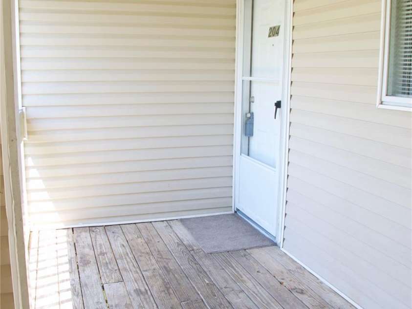 1610 Eagles Place, Rock Hill, SC 29732.  MLS# CAR4377030, YatesRealty ID 18717. Covered entry way area perfect for seating