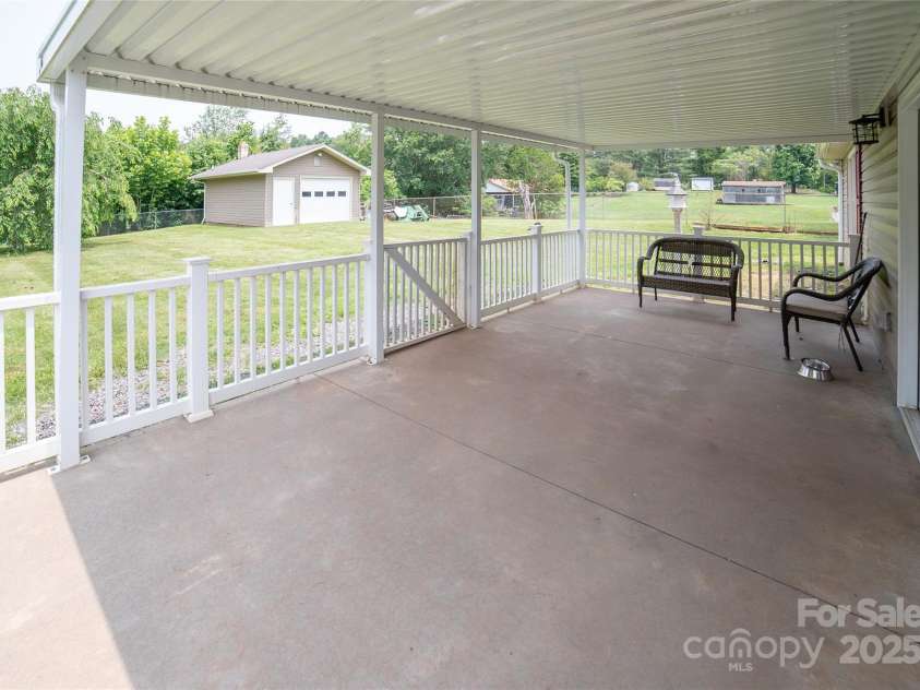 2411 Allendale Circle, Lenoir, NC 28645.  MLS# CAR4265888, YatesRealty ID 18717. 