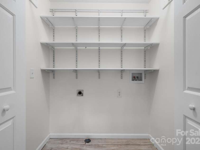 112 Council Oaks Street, Morganton, NC 28655.  MLS# CAR4246666, YatesRealty ID 18718. 