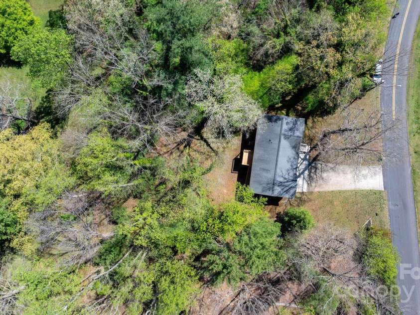 112 Council Oaks Street, Morganton, NC 28655.  MLS# CAR4246666, YatesRealty ID 18718. 