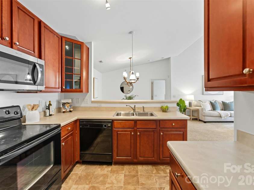 11959 Ridgeway Park Drive, Charlotte, NC 28277.  MLS# CAR4377942, YatesRealty ID 18718. 