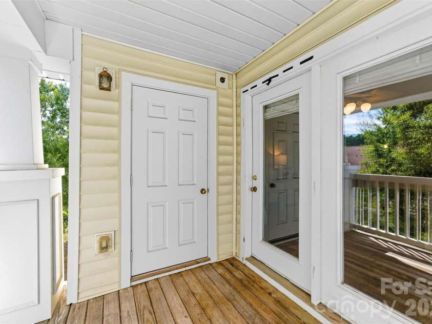 11959 Ridgeway Park Drive, Charlotte, NC 28277.  MLS# CAR4377942, YatesRealty ID 18718. 