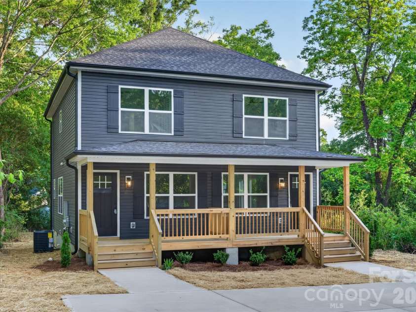 94 White Oak Street, Chester, SC 29706.  MLS# CAR4376324, YatesRealty ID 18719. 