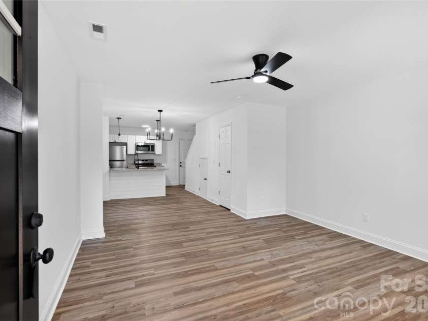 94 White Oak Street, Chester, SC 29706.  MLS# CAR4376324, YatesRealty ID 18719. 