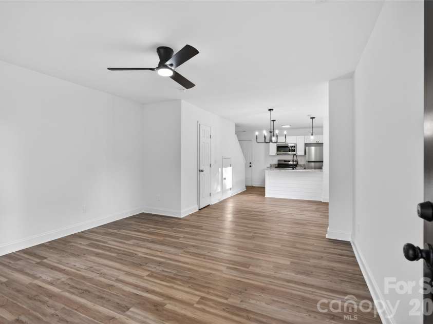 94 White Oak Street, Chester, SC 29706.  MLS# CAR4376324, YatesRealty ID 18719. 