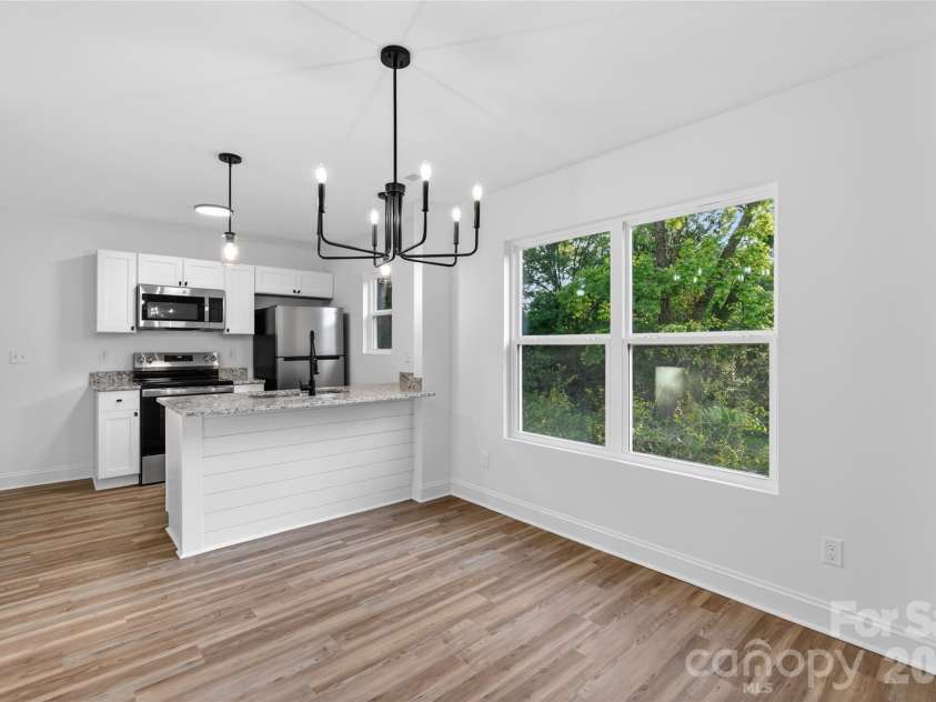 94 White Oak Street, Chester, SC 29706.  MLS# CAR4376324, YatesRealty ID 18719. 
