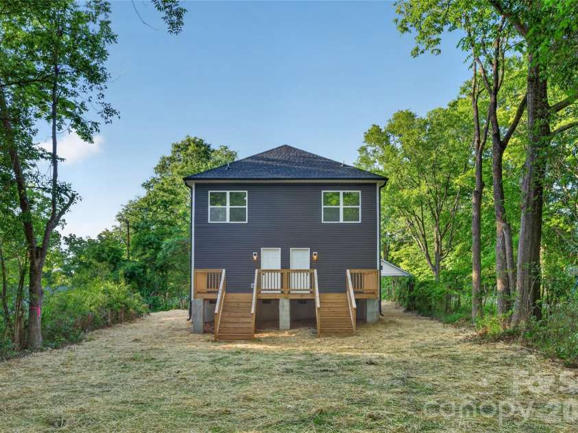 94 White Oak Street, Chester, SC 29706.  MLS# CAR4376324, YatesRealty ID 18719. 