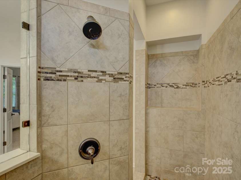 1222 Kings Bottom Drive, Fort Mill, SC 29715.  MLS# CAR4249685, YatesRealty ID 18720. 