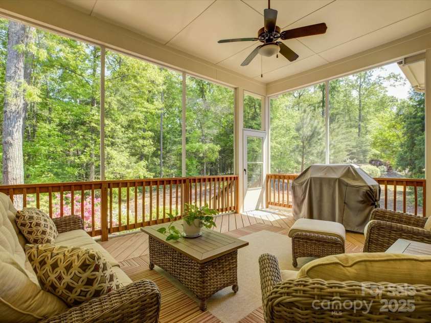 1222 Kings Bottom Drive, Fort Mill, SC 29715.  MLS# CAR4249685, YatesRealty ID 18720. 