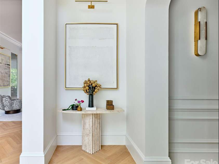 433 Highland Forest Drive, Charlotte, NC 28270.  MLS# CAR4378421, YatesRealty ID 18721. Hallway