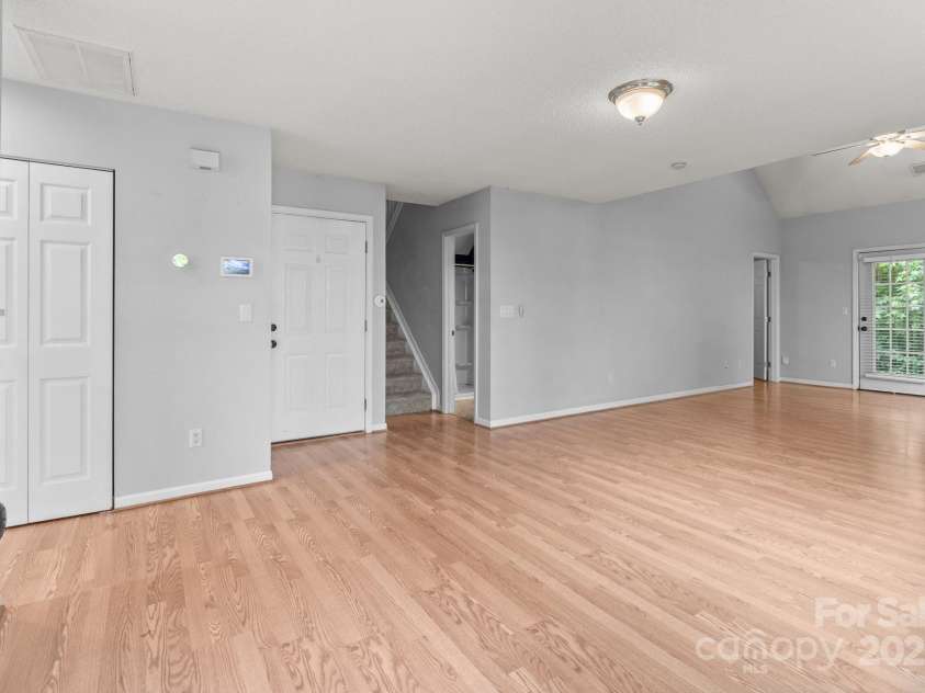 4557 Panther Place, Charlotte, NC 28269.  MLS# CAR4264508, YatesRealty ID 18722. 