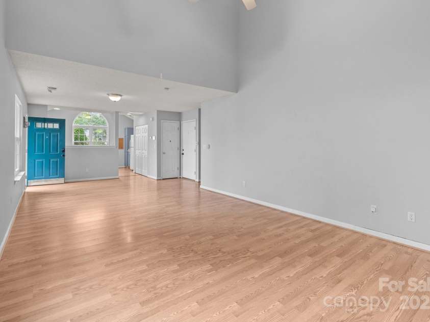 4557 Panther Place, Charlotte, NC 28269.  MLS# CAR4264508, YatesRealty ID 18722. Great Room