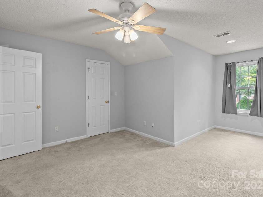 4557 Panther Place, Charlotte, NC 28269.  MLS# CAR4264508, YatesRealty ID 18722. Large Secondary Bedroom
