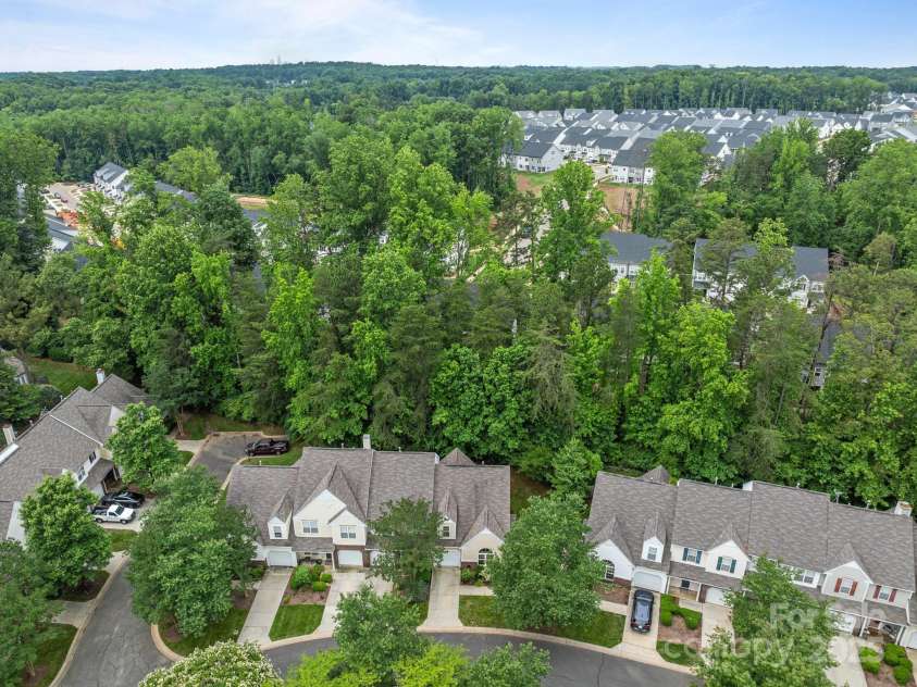 4557 Panther Place, Charlotte, NC 28269.  MLS# CAR4264508, YatesRealty ID 18722. Private Backyard