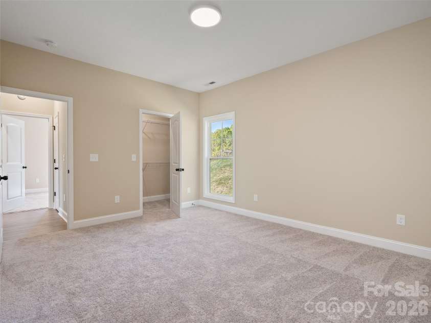 373 Barefoot Ridge, Clyde, NC 28721.  MLS# CAR4378418, YatesRealty ID 18724. 